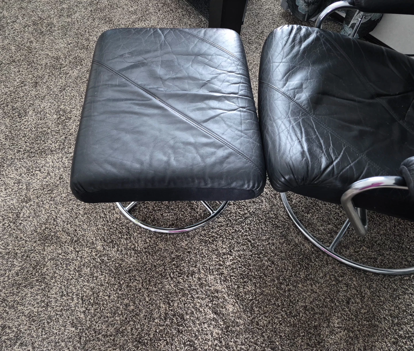 Black Leather Swivel Chair and Ottoman Set - photo 2