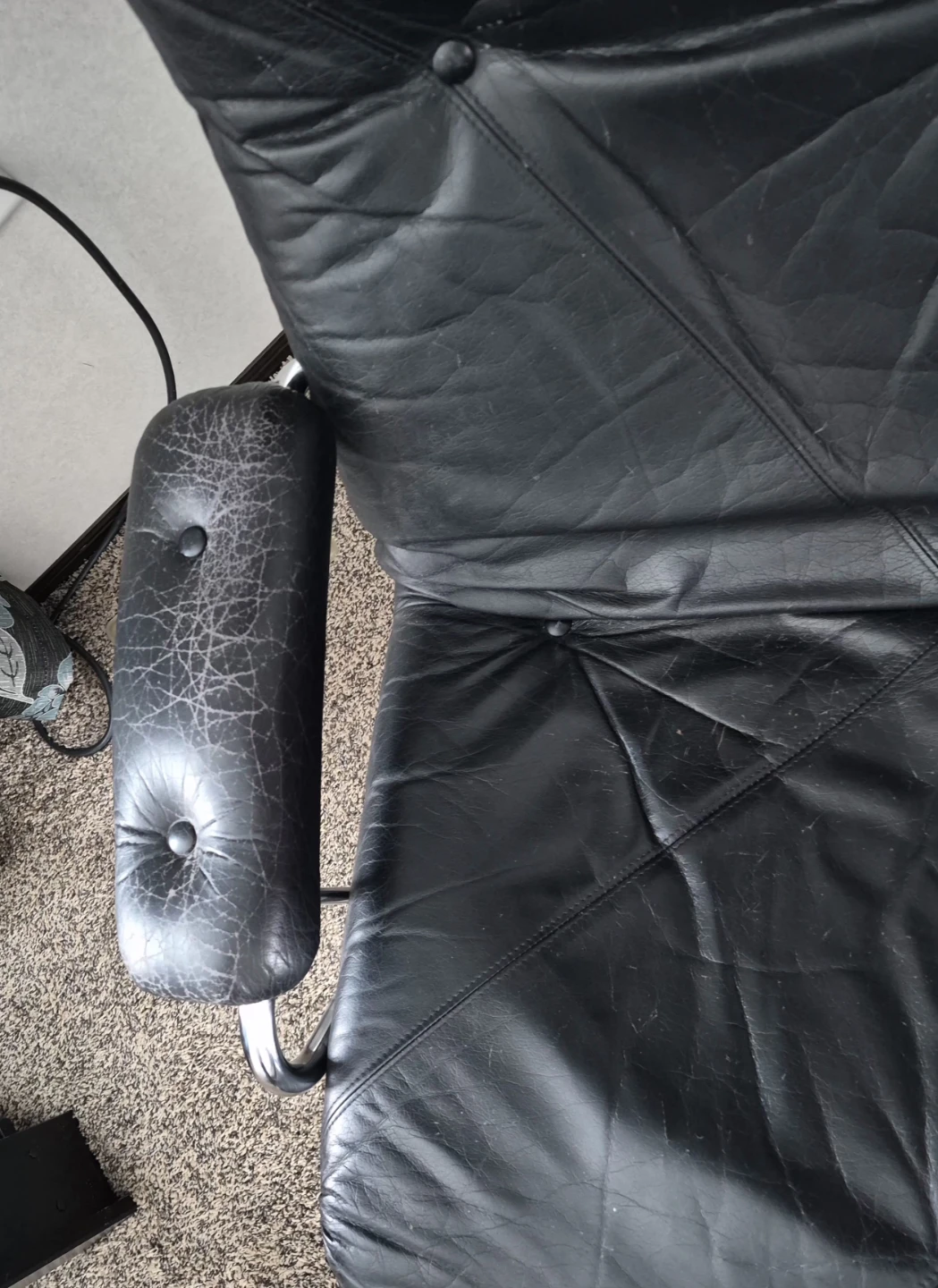 Black Leather Swivel Chair and Ottoman Set - photo 3