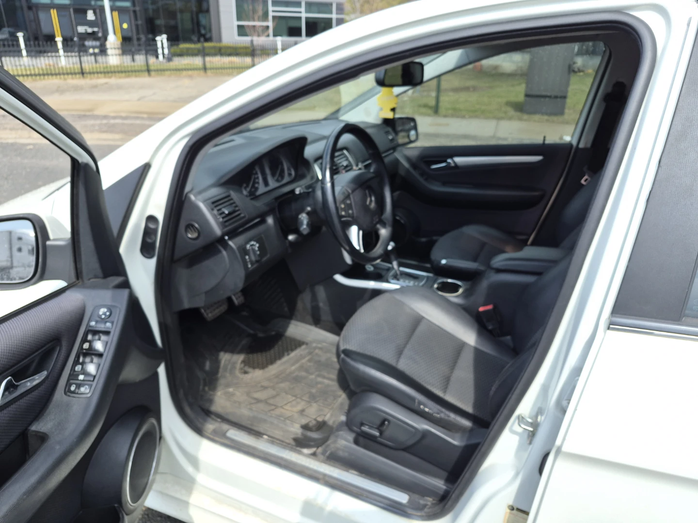 2011 B200 Turbo with safety - photo 3