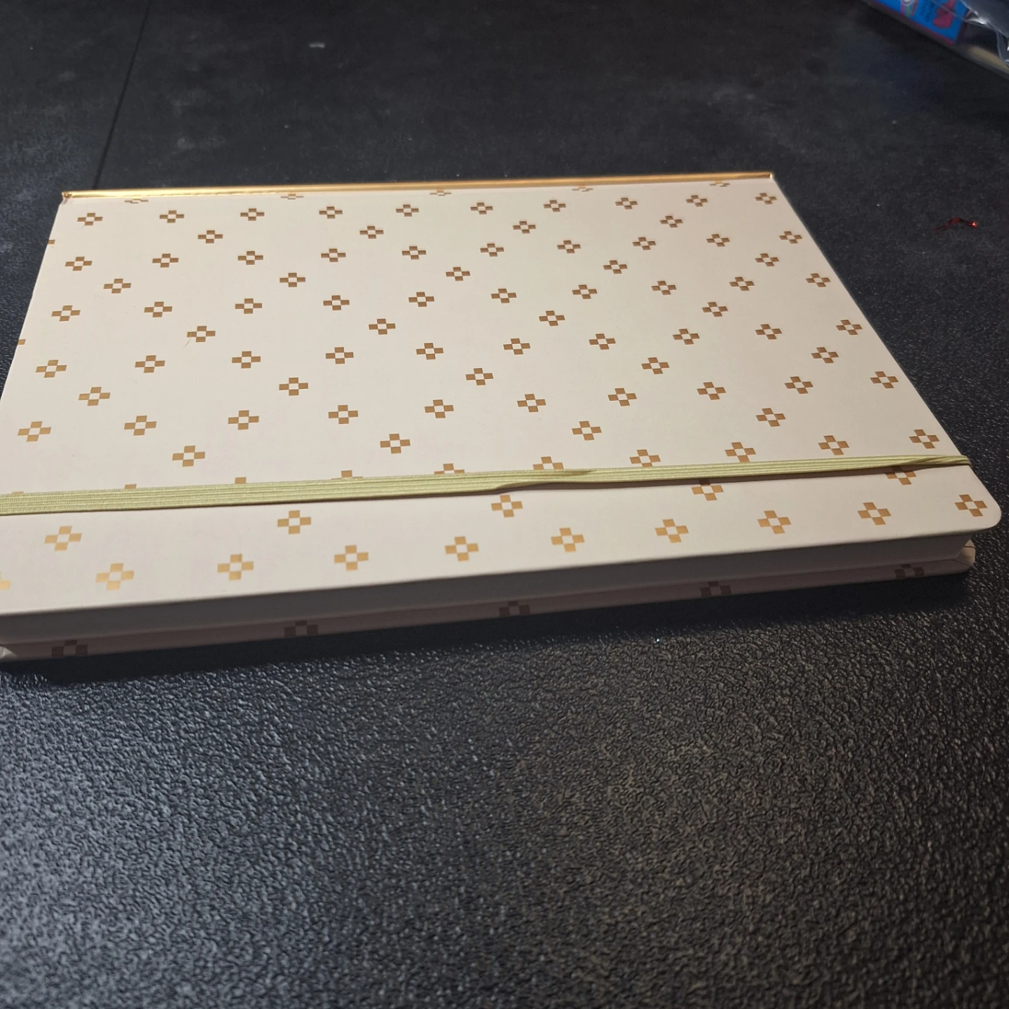 Cream and Gold Patterned Notebook with Elastic Closure - photo 3