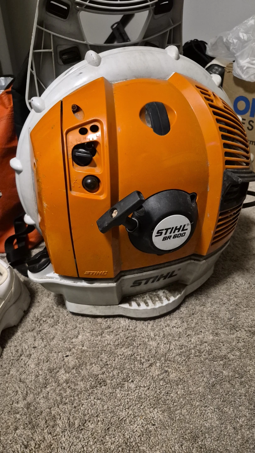 Stihl BR600 Backpack Leaf Blower - photo 2