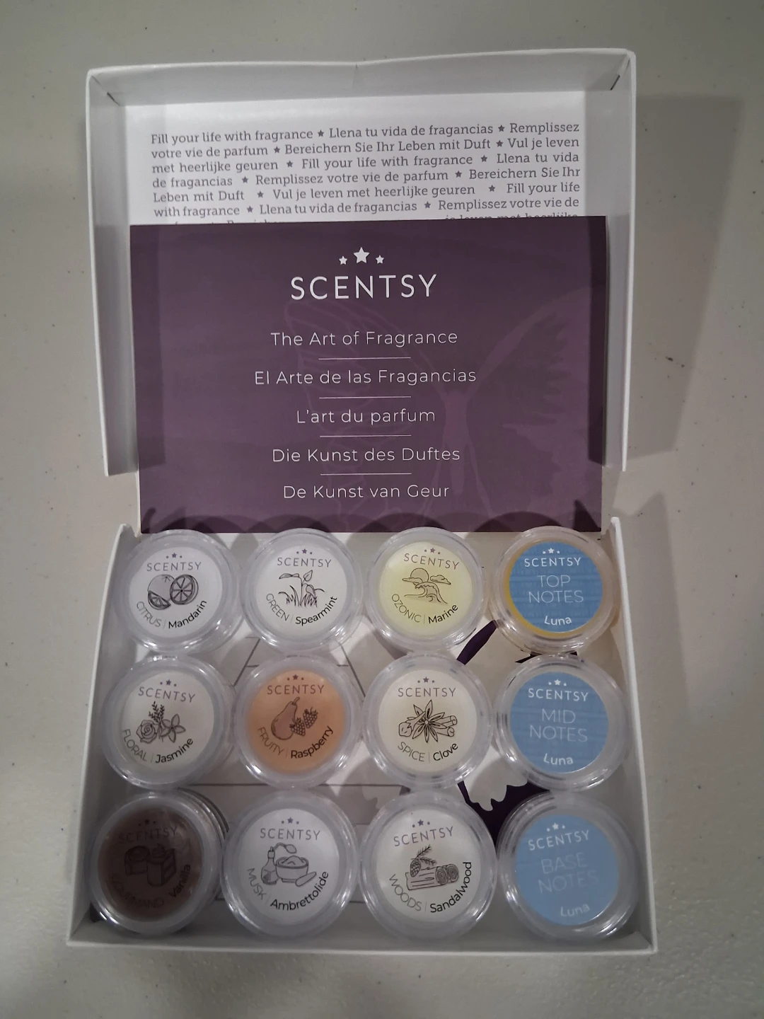 Scentsy The Art of Fragrance 12 Fragrance Note Testers - photo 2