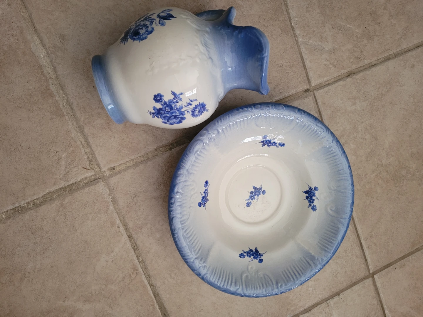 Vintage Blue and White Pitcher and Bowl Set - photo 3