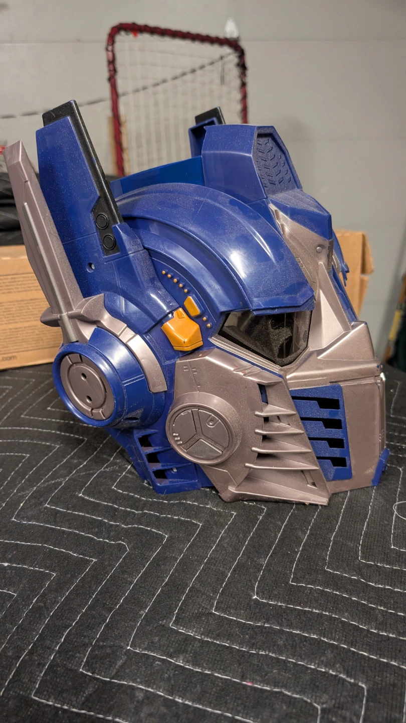 Transformers Optimus Prime Voice Changer Helmet - photo 2