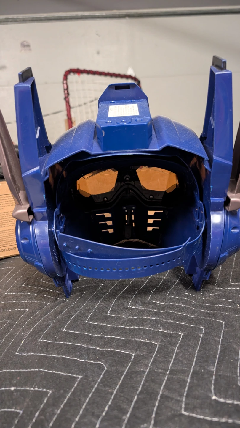 Transformers Optimus Prime Voice Changer Helmet - photo 3