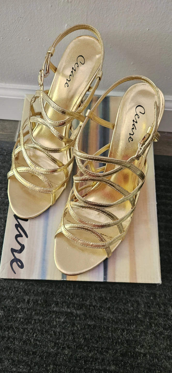 Cesare Gold Strappy Heels Size 8 1/2