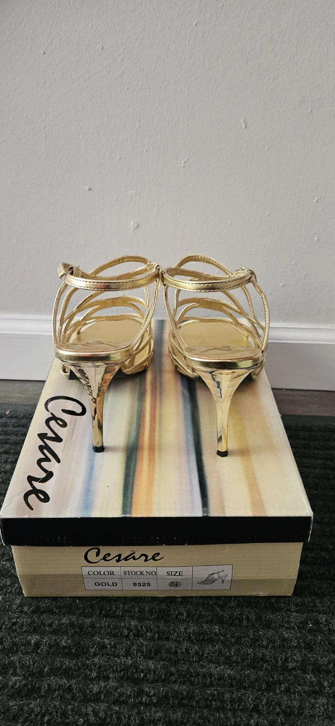 Cesare Gold Strappy Heels Size 8 1/2 - photo 5