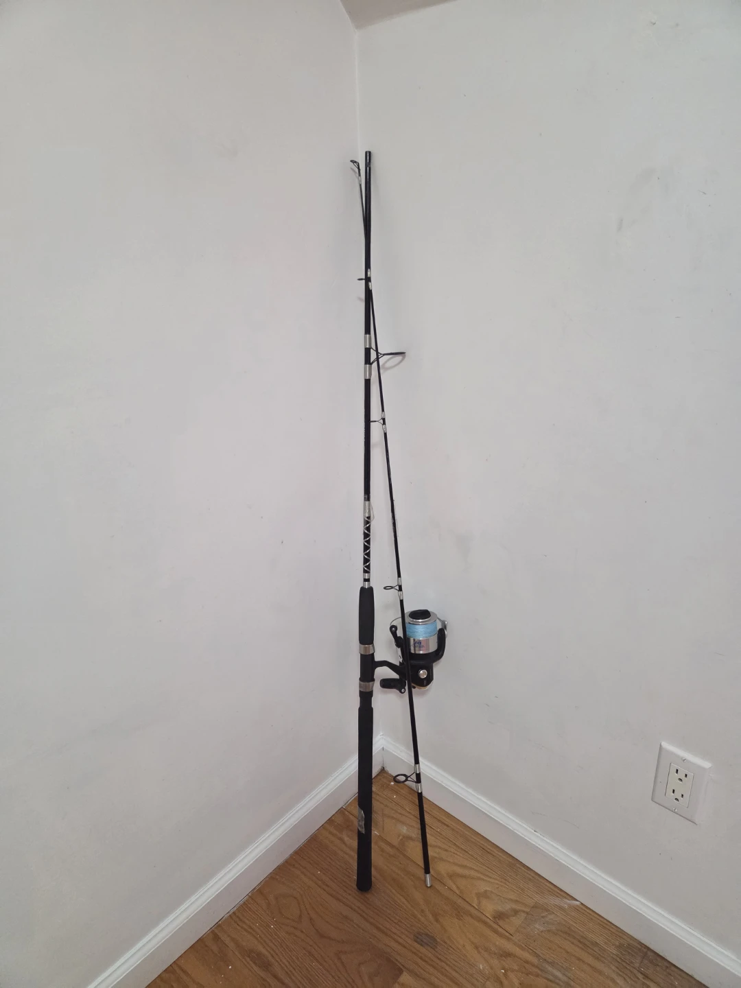 Shakespeare Fishing Rod and Reel Combo - photo 2