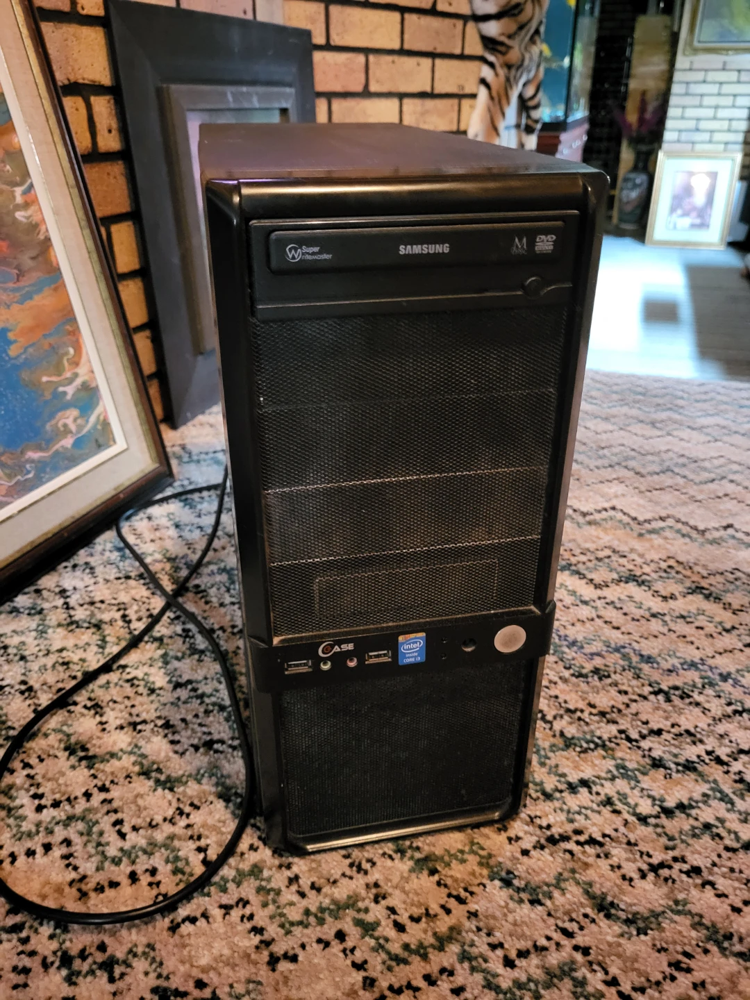 Computer with windows 7 DVD works great