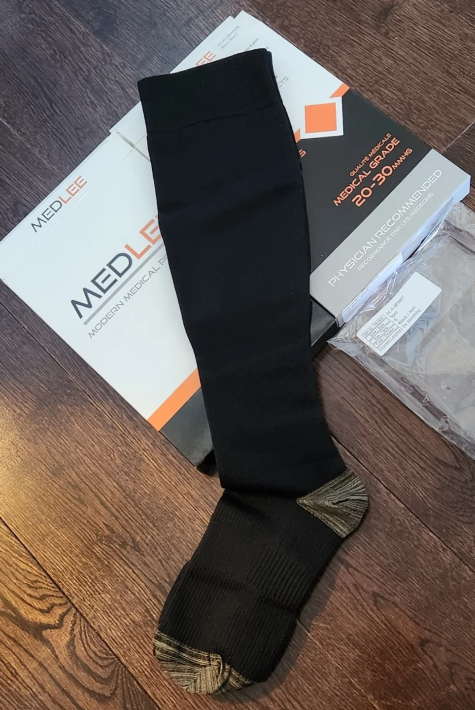 MEDLEE Medical Grade Compression Socks Size S Black 20-30mmHg - photo 3