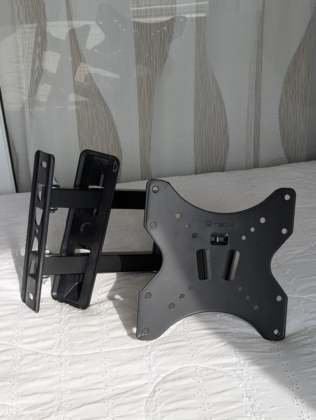 GTECH Black Adjustable TV Wall Mount Bracket
