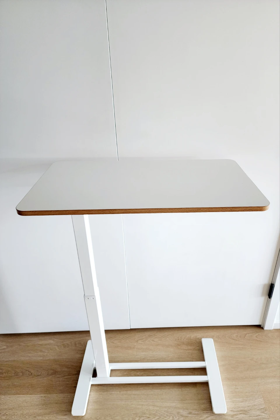 Flexispot Laptop Desk/ Bedside Table with Wheels