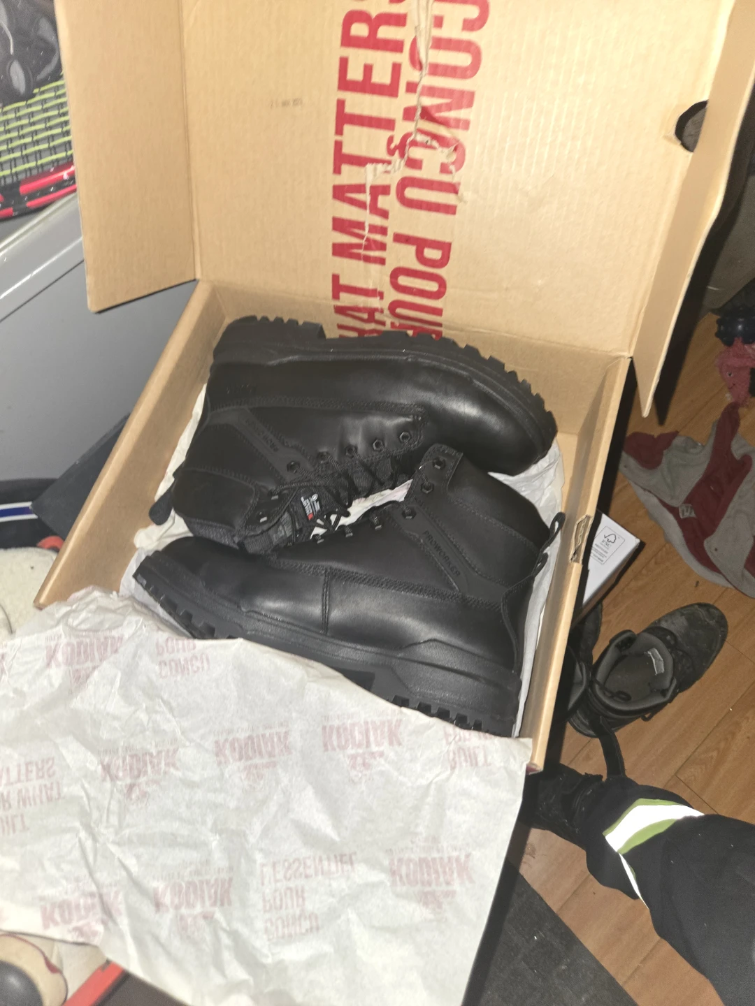 Kodiak Proworker Master Composite Toe Work Boots - Size 9 - photo 2
