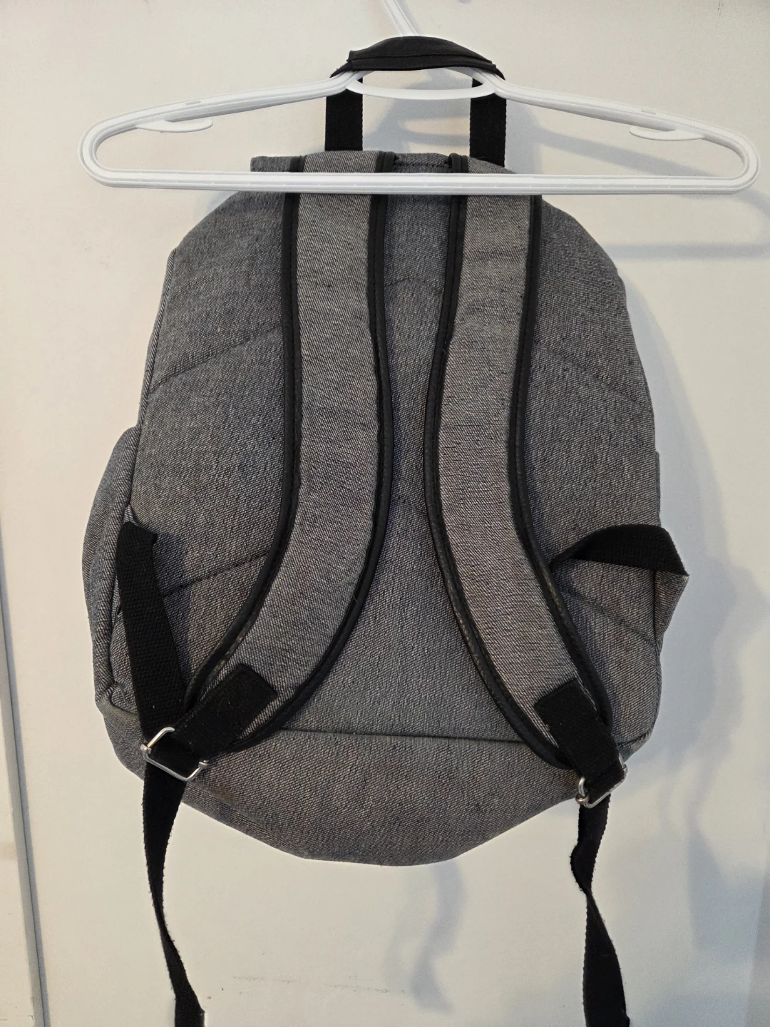 Reebok Grey Backpack $10 - photo 3