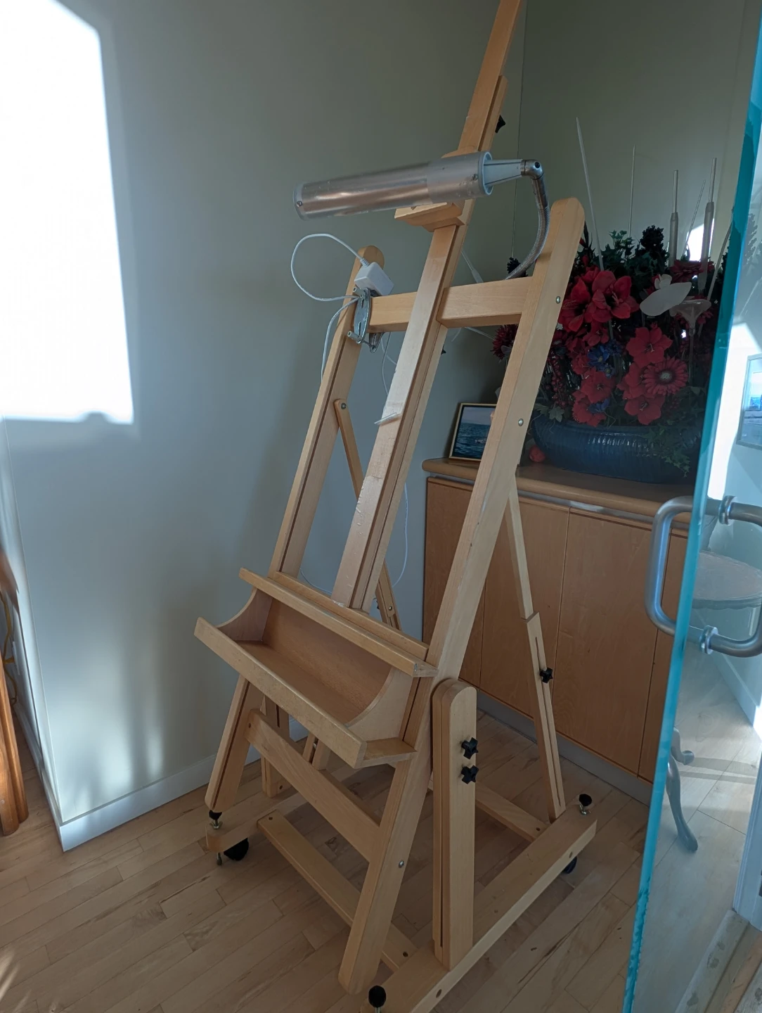 CONDA Wooden Art Easel with Lamp - photo 3