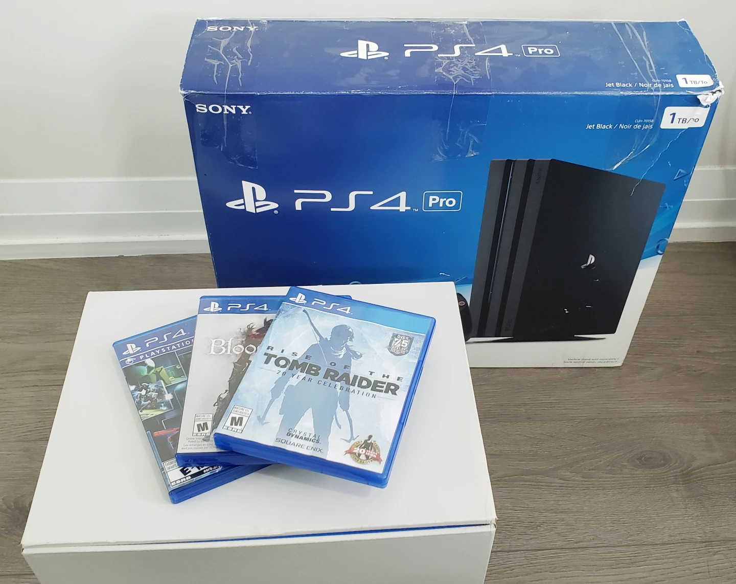 Sony PS4 Pro 1TB +VR Bundle +Games - photo 3