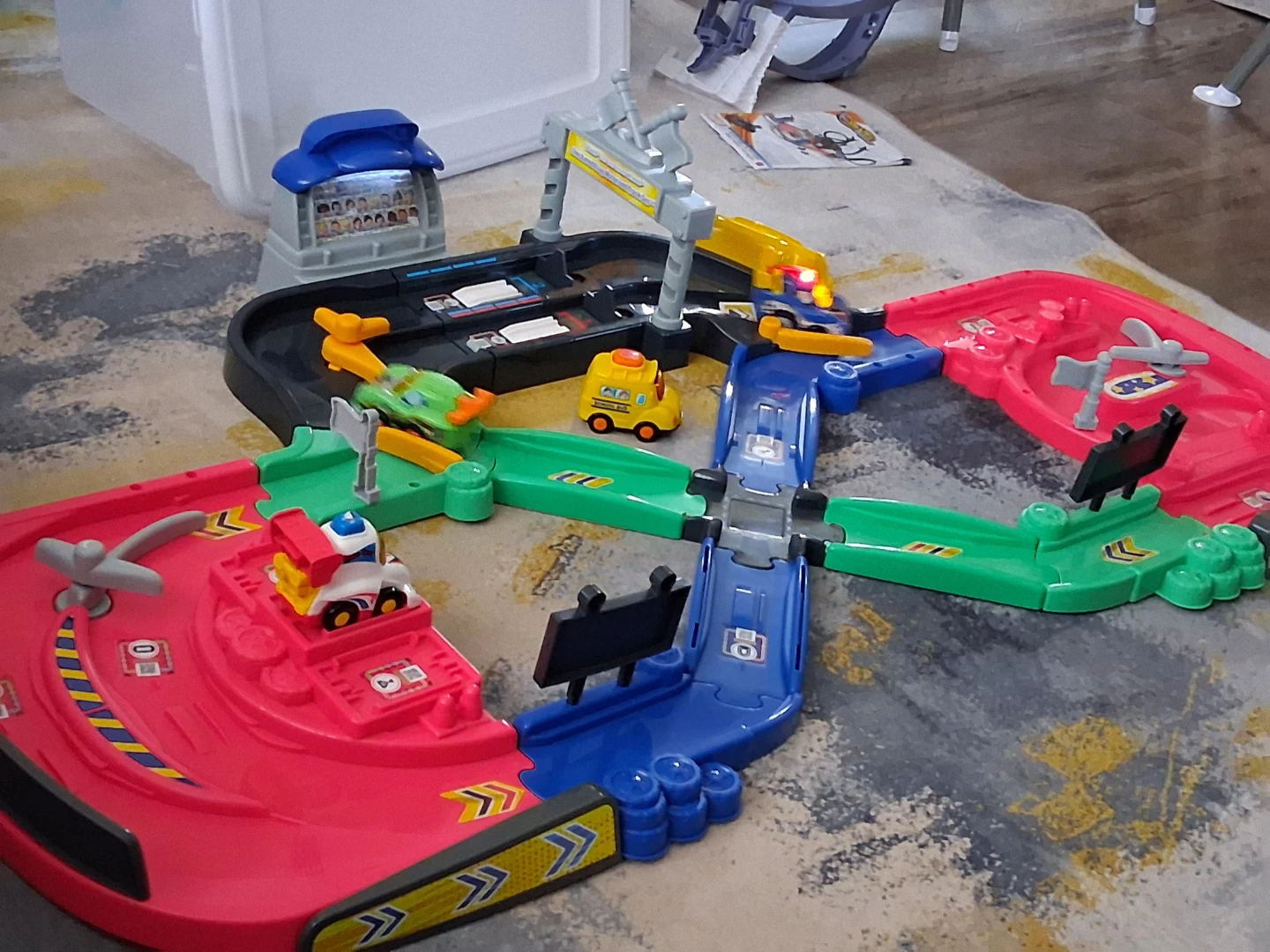 Little People Wheelies Play 'n Go Speedway