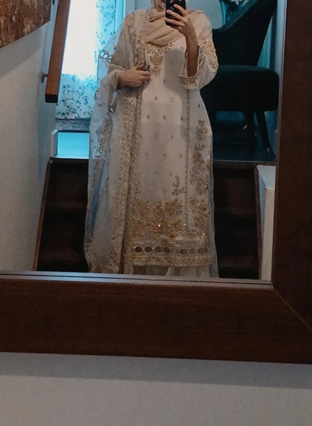 White & Gold Embroidered Kameez Lehenga with Dupatta - photo 2