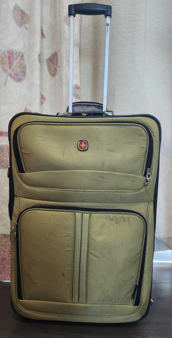 Swiss Gear Rolling Suitcase