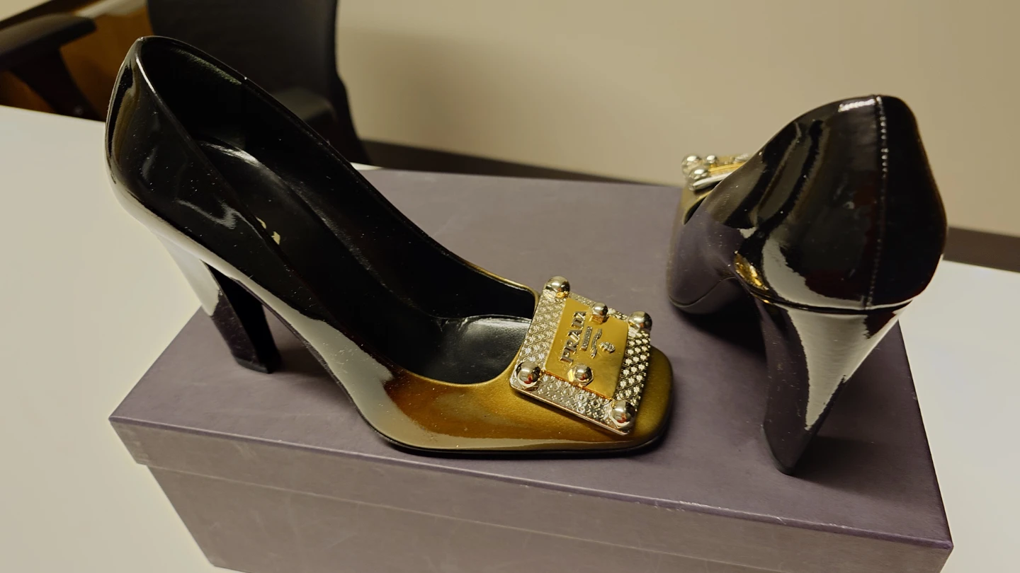 NEW!!! Prada Women's Embellished Heel Pumps - photo 3