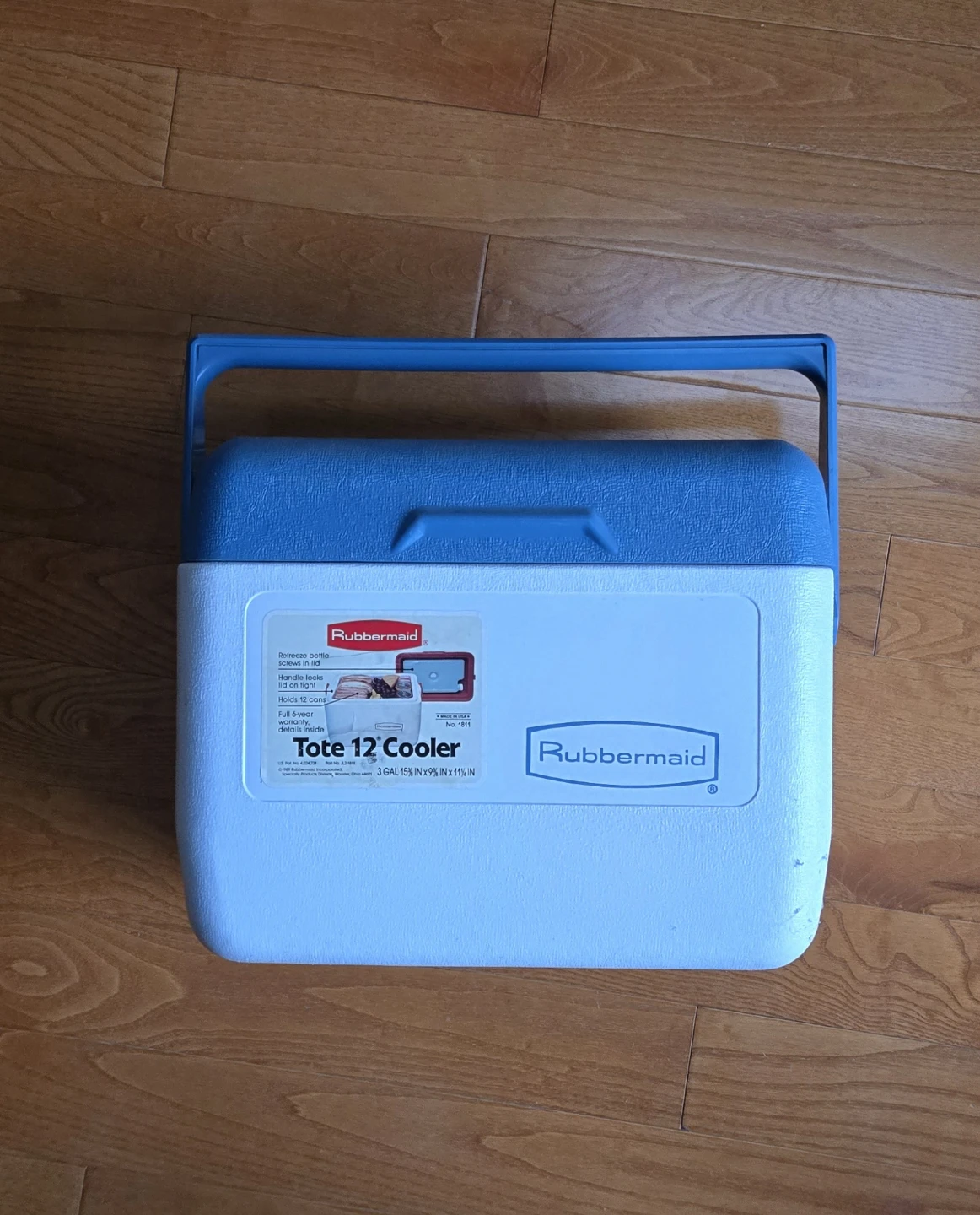 Rubbermaid 12 Quart Cooler Tote