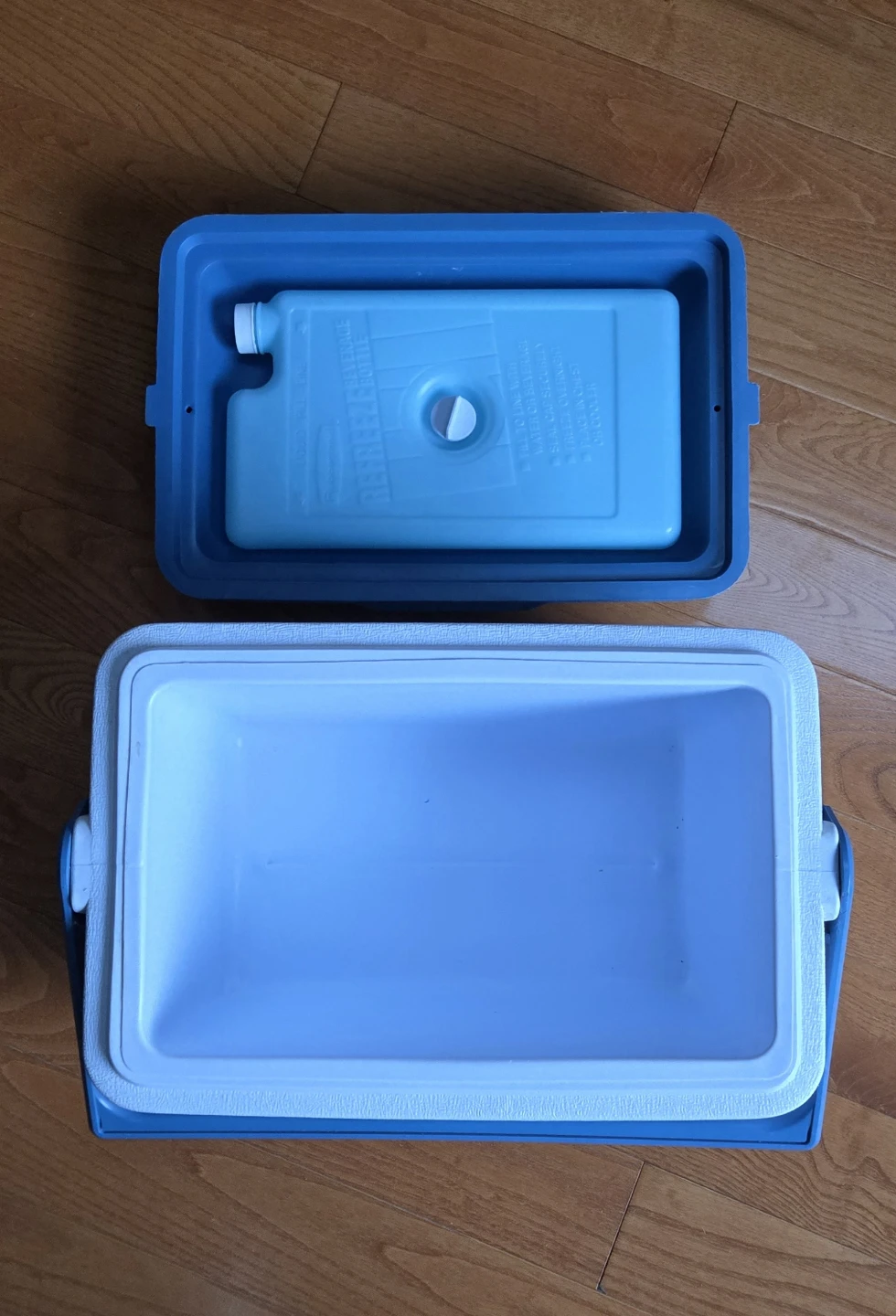 Rubbermaid 12 Quart Cooler Tote - photo 2