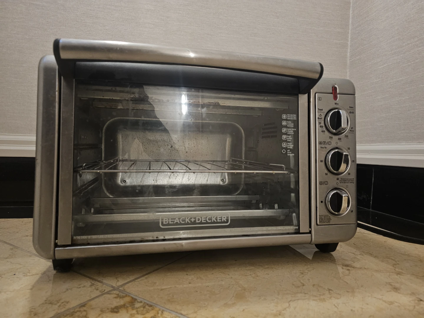 Black + Decker Counter top toaster over - photo 2
