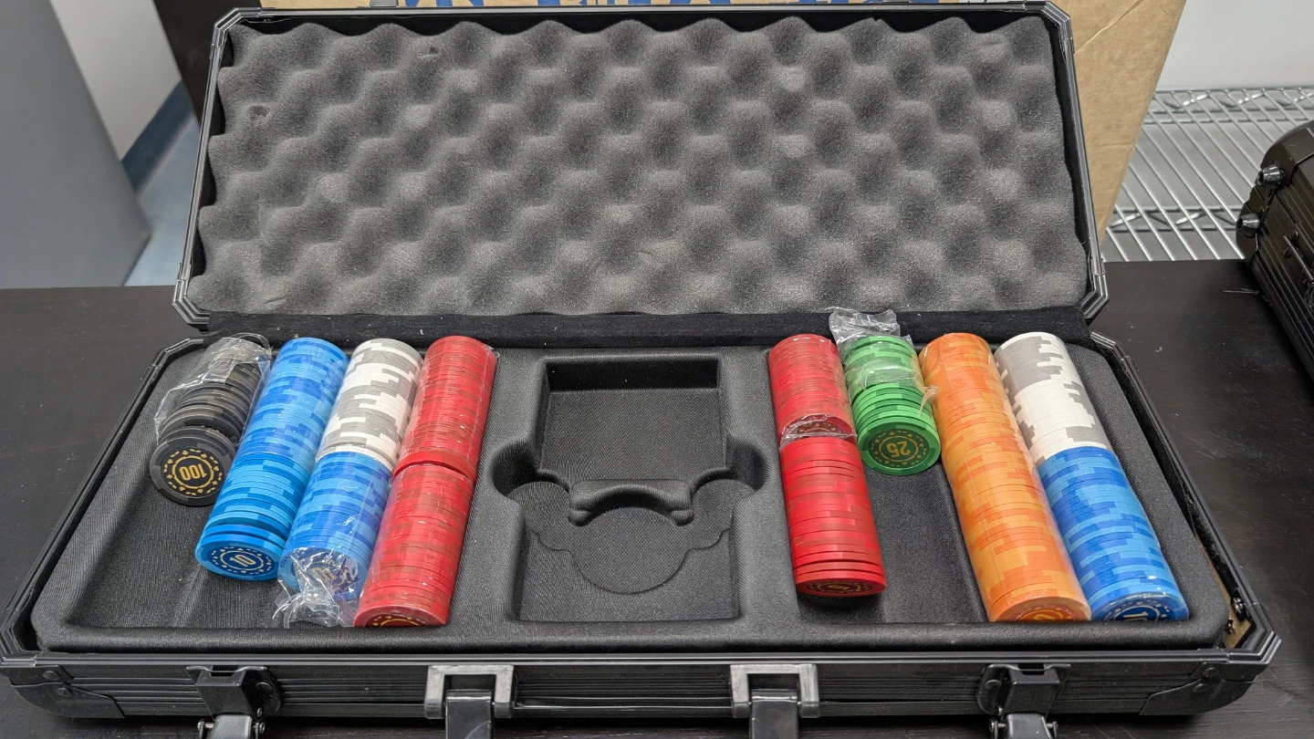 Poker Chip Set (Missing Parts)