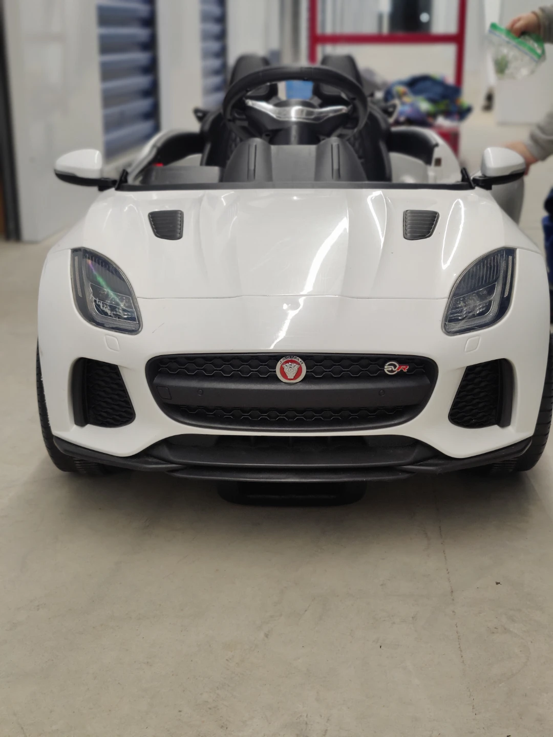 Jaguar F-Type SVR - White
