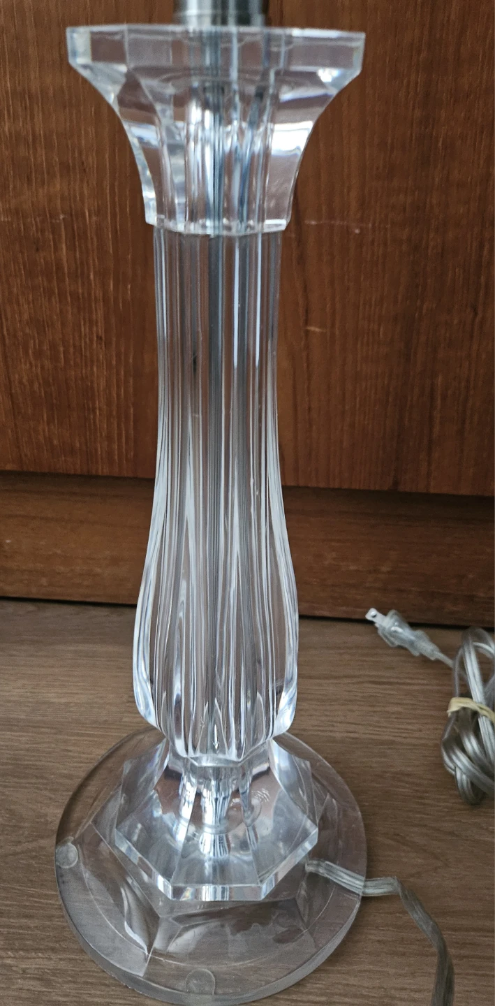 Vintage Lucite Lamp - photo 4