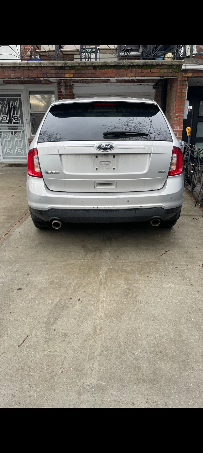 Silver Ford Edge SUV - photo 3