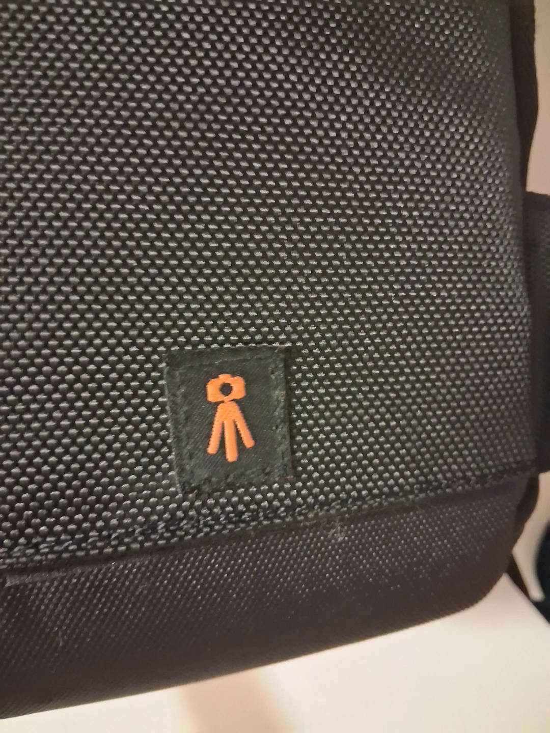 Lowepro Classified Sling 180 AW Camera Bag - photo 3