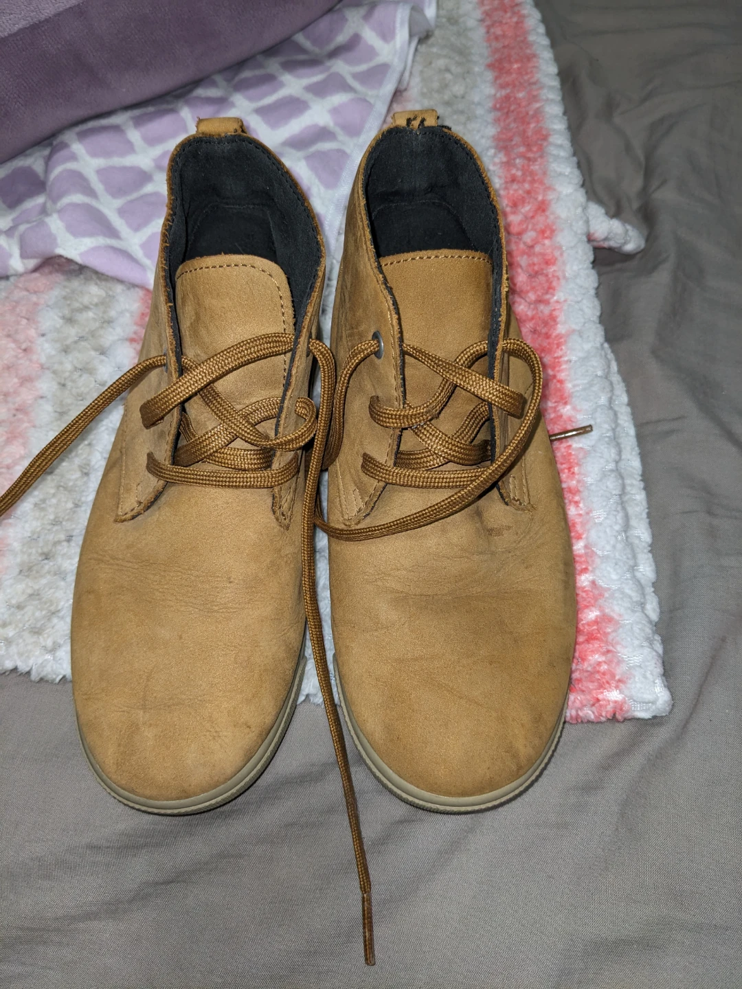 Kids Under Armour Boots Size 1Y - photo 2