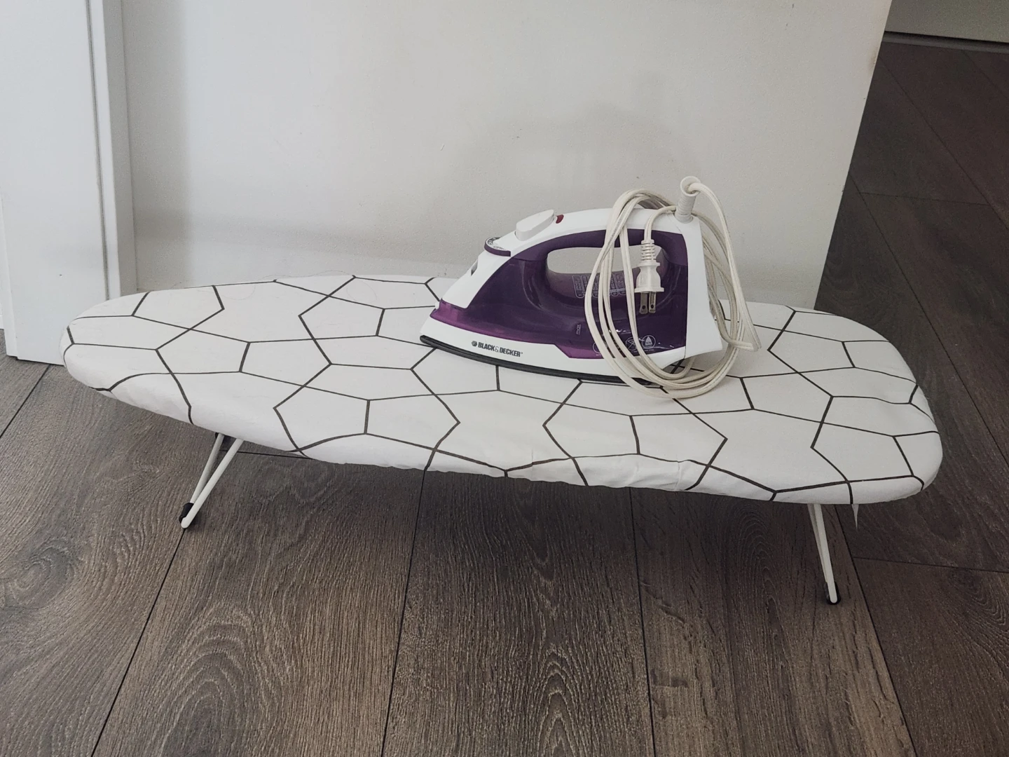 Ironing Board with Steam Iron - photo 2