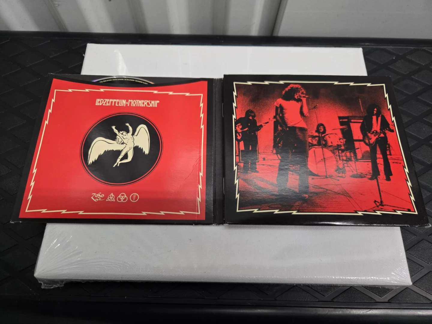 Led Zeppelin Mothership 2 CD Set - photo 2