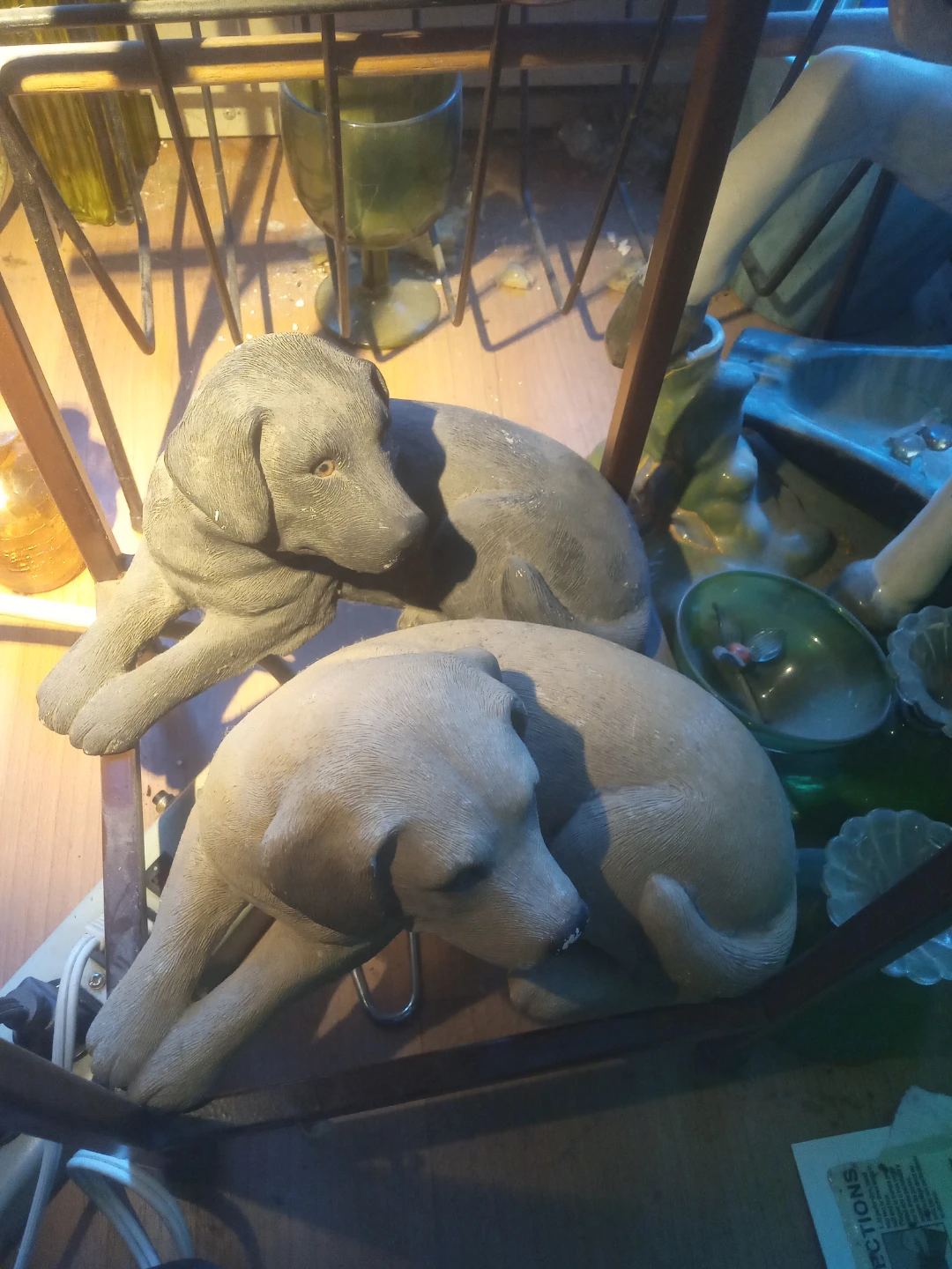 Set of 2 Dog Figurines - Labradors Sandra Brue