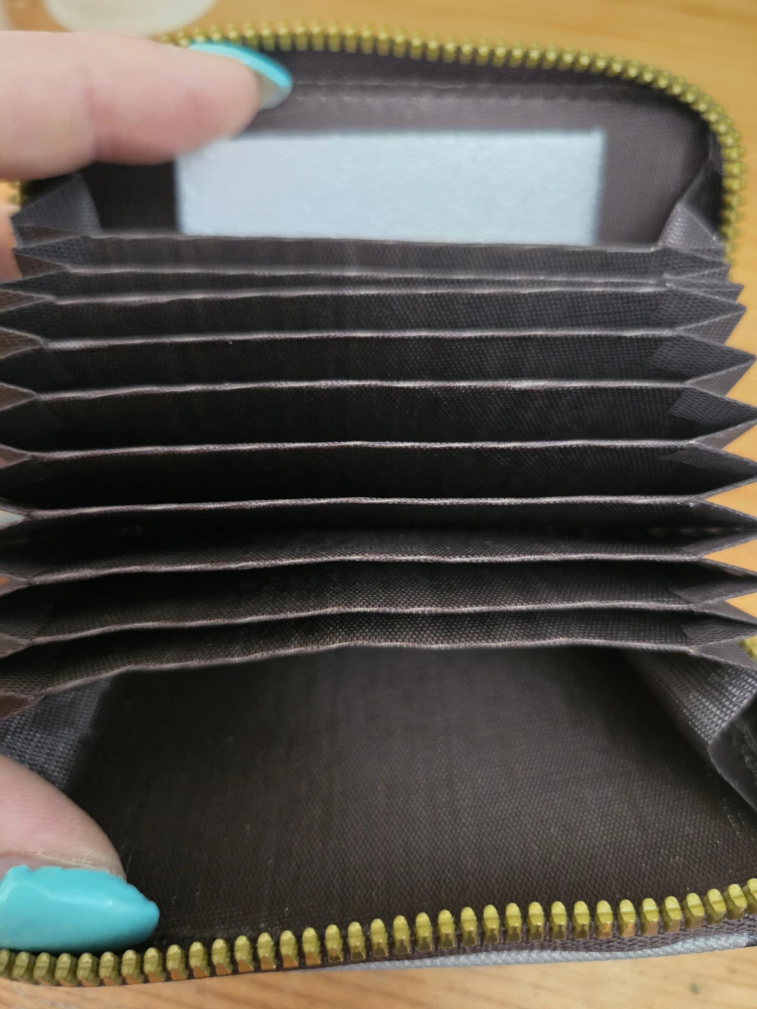 Cardholder wallet - photo 2