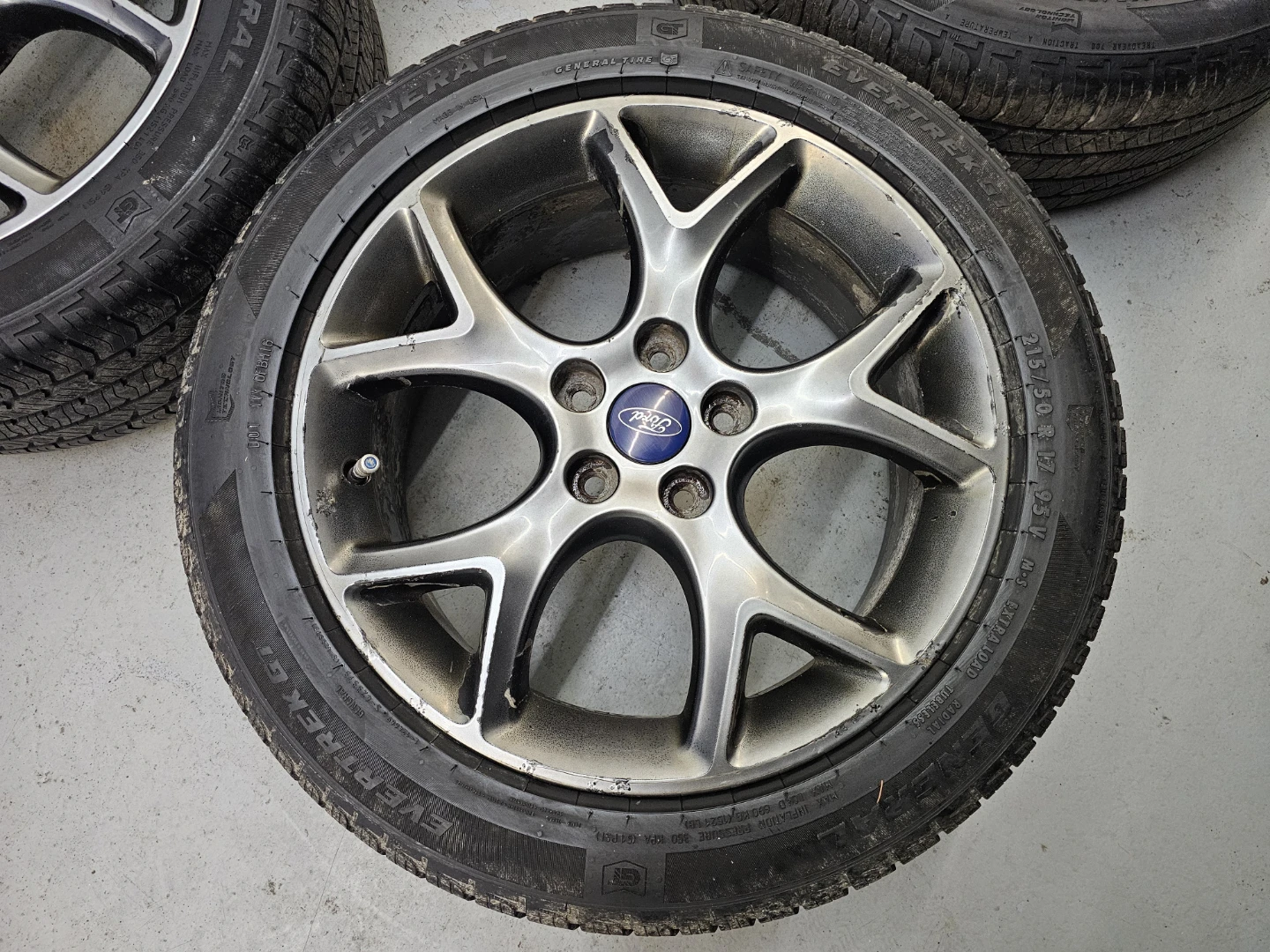 FORD FOCUS O.E.M RIMS AND ALL SEASON TIRES 215/50 R17 - photo 5