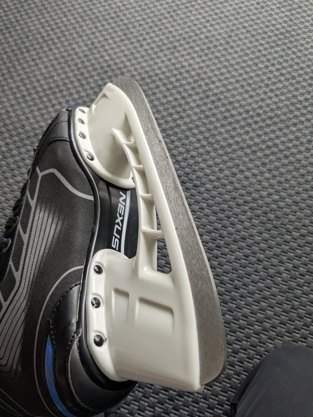 Bauer Nexus 77 Senior Hockey Skates - Size 7.5 - photo 3