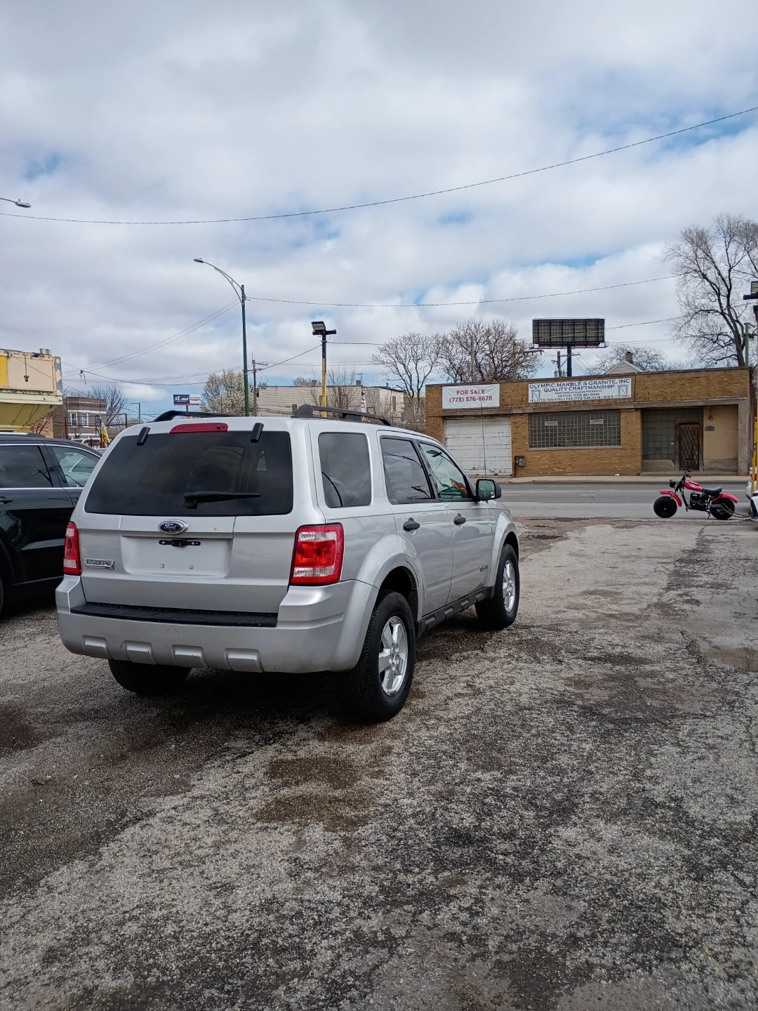 2008-2012 Silver Ford Escape XLT SUV - photo 2