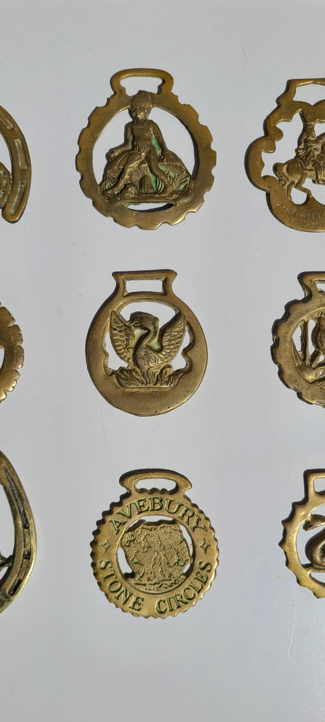 9 Horse Brasses - Vintage / Antique Brass Horse Decorations - photo 3
