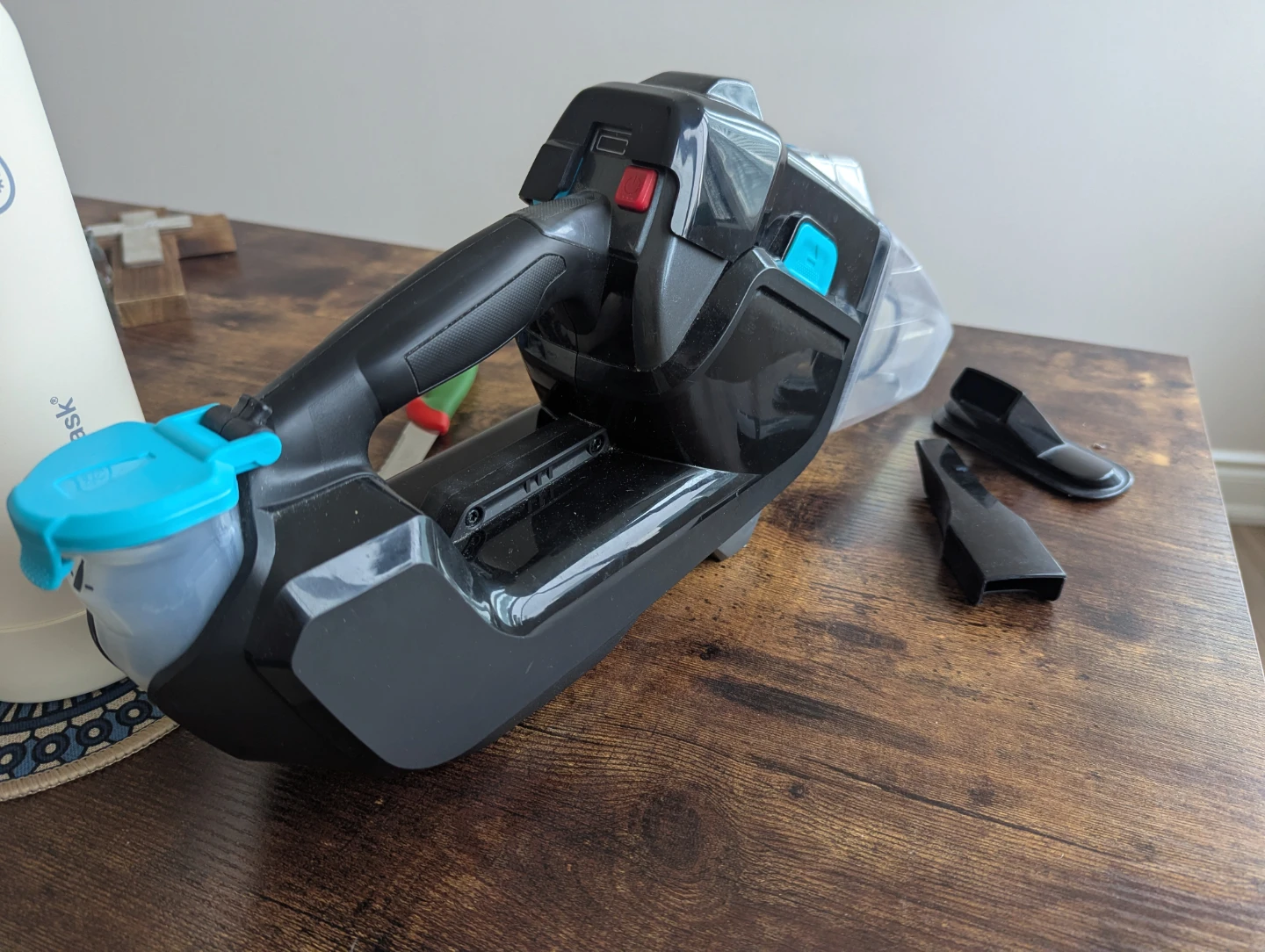 Bissell Dry/Wet Handheld Vacuum Cleaner - photo 2