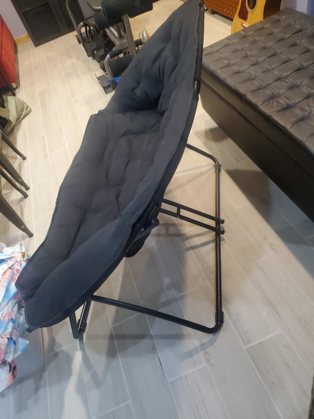 Black saucer folding chair - photo 5