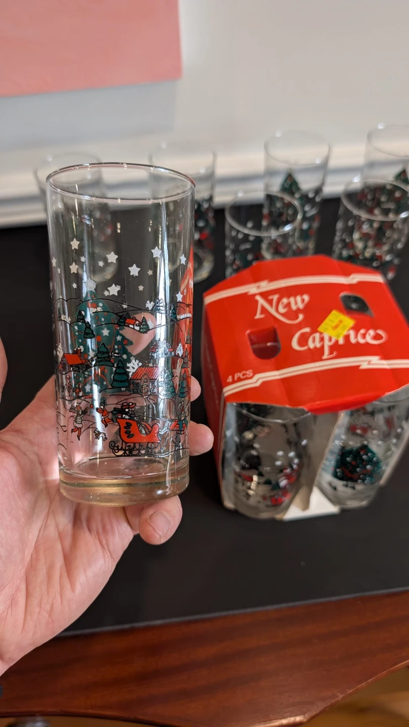 Vintage Christmas Glasses - Set of 11 - photo 2
