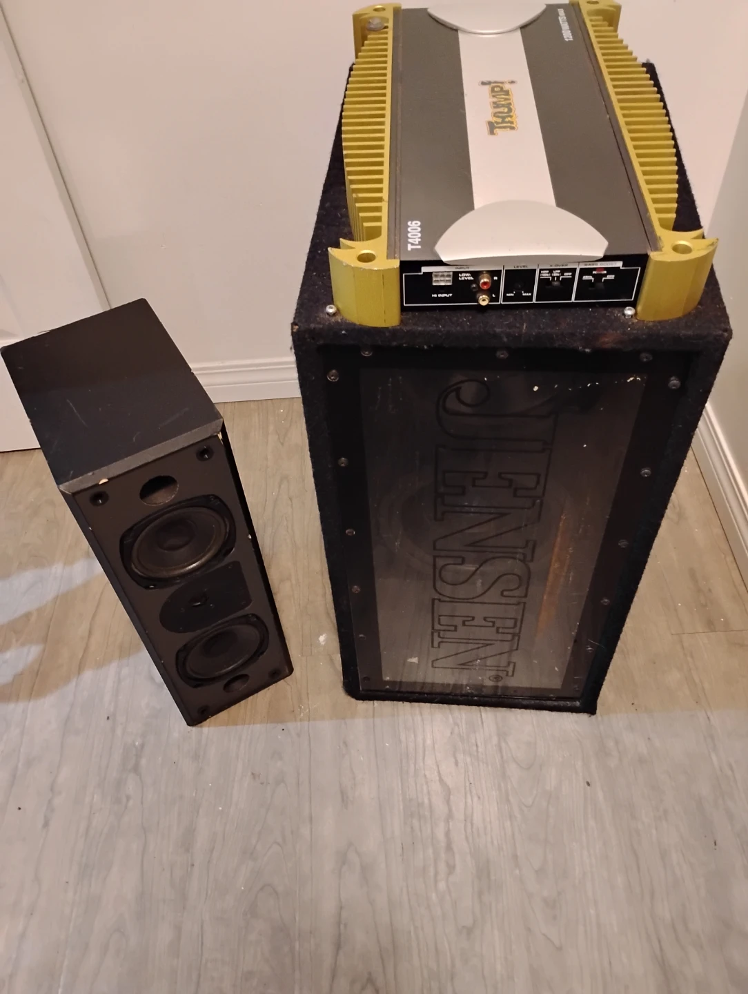 Jensen Speaker and Thump T4006 Amplifier Bundle - photo 4