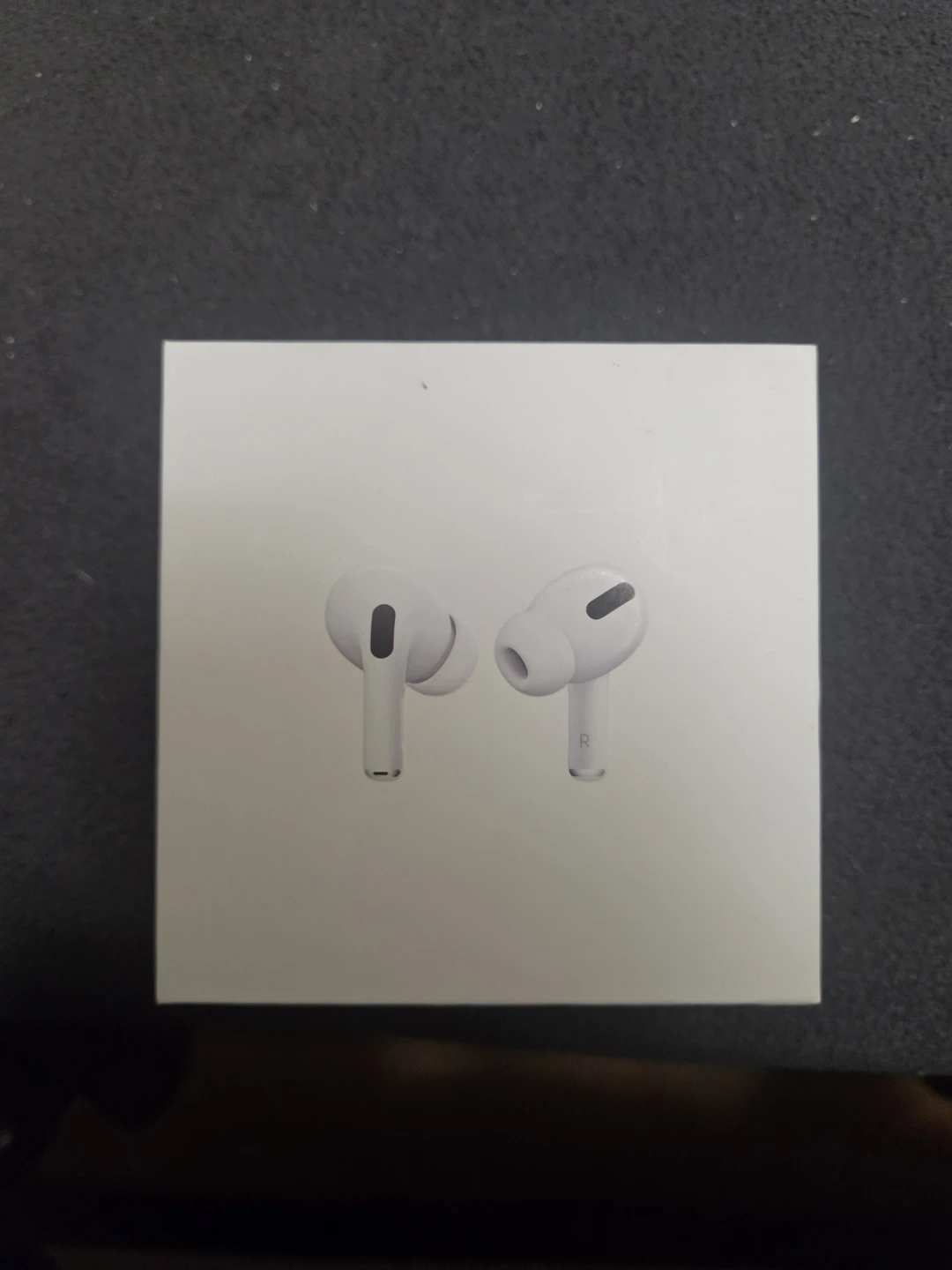 Apple AirPods Pro with MagSafe Charging Case