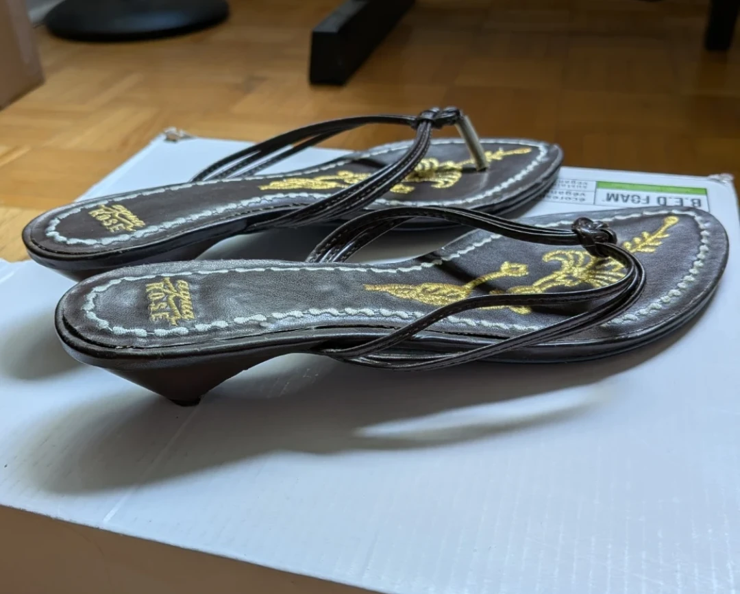Aqua Rose Women's Brown Embellished Sandals - photo 2