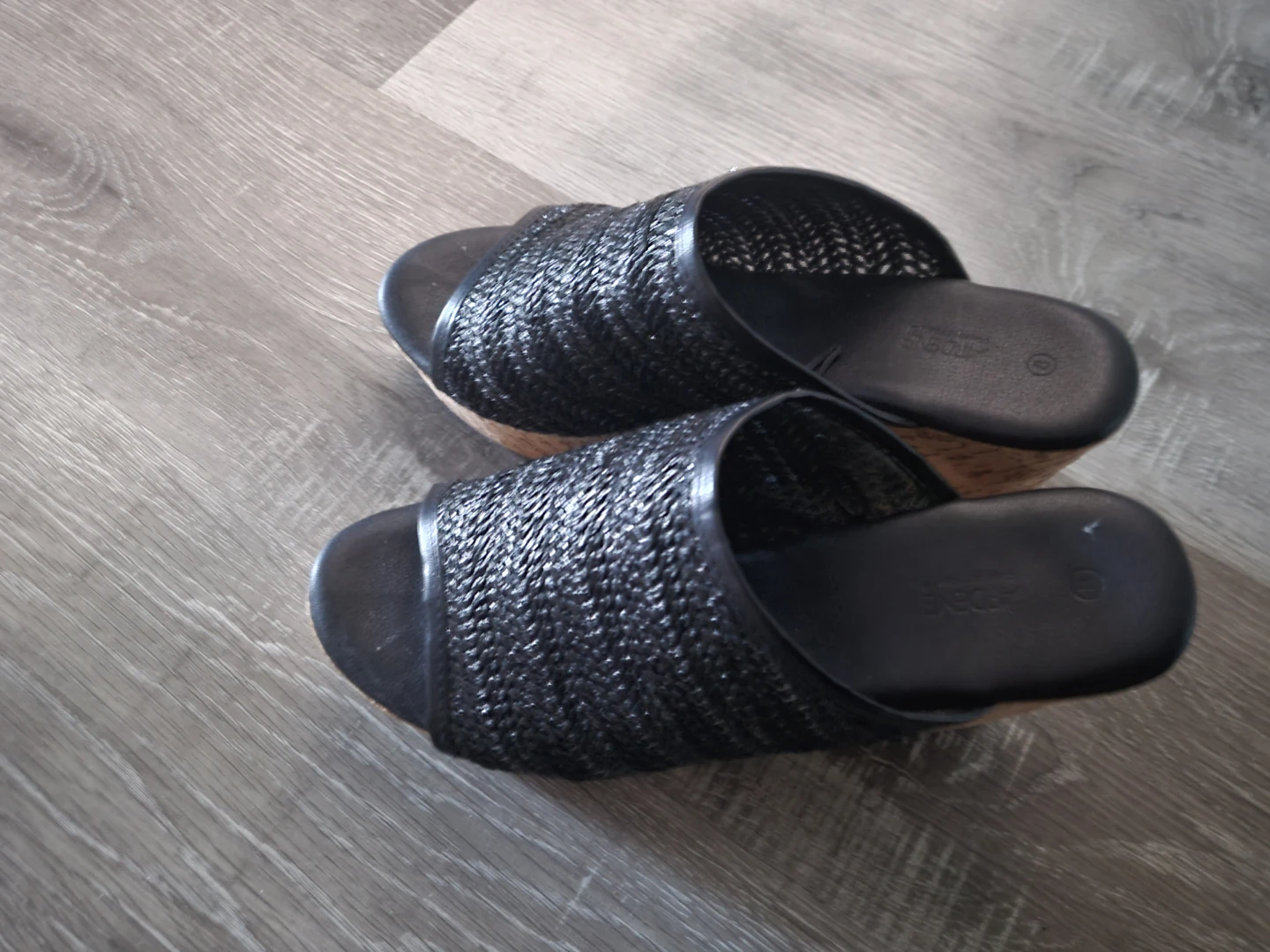Atmos & Here Women's Black Wedge Sandals Size 8 - photo 3