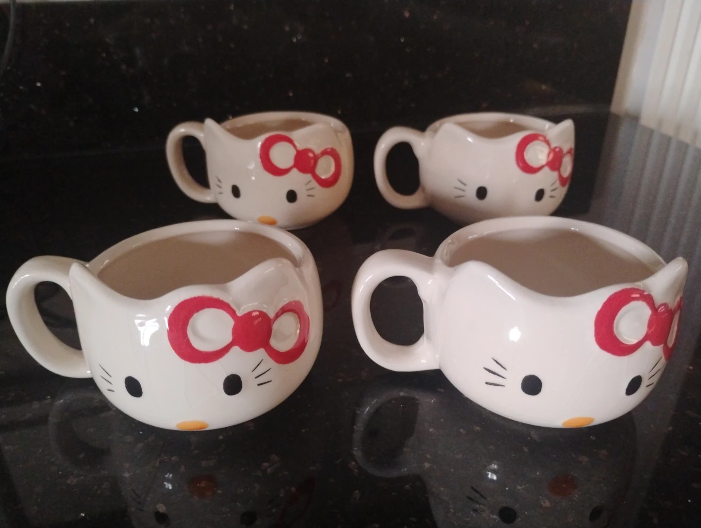 Set of 4 White Hello Kitty Ceramic Mugs