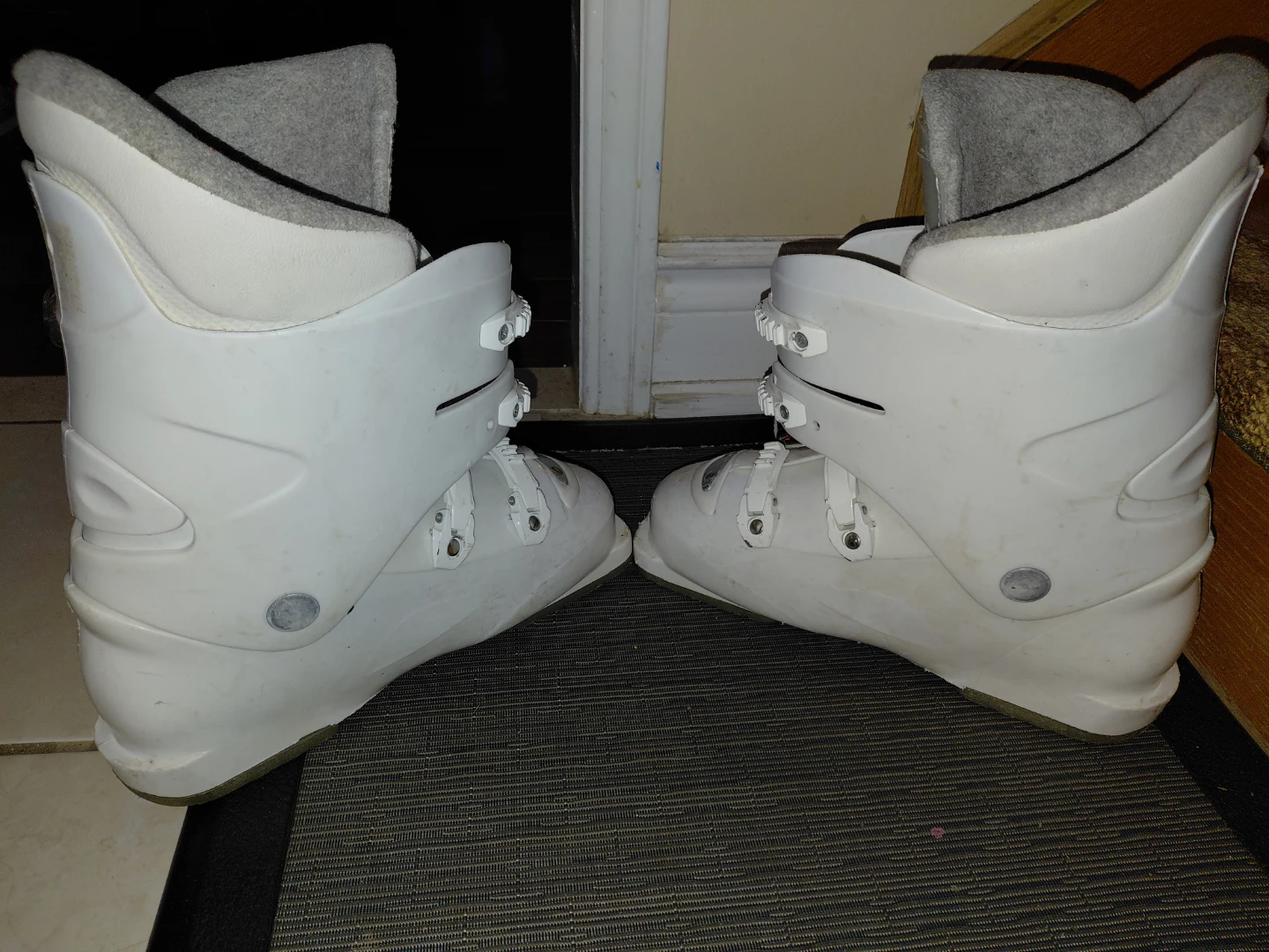 Roxy Ski Boots 23.5 - photo 3
